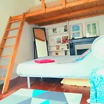 Charming Room Quiet & Bright