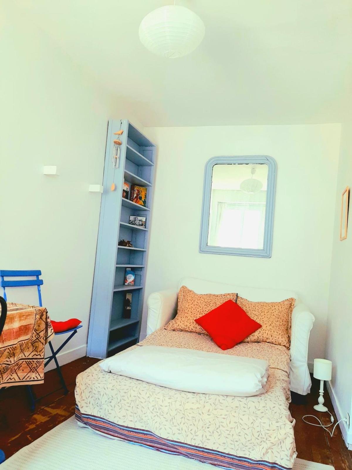 Charming Quiet & Bright Apartment